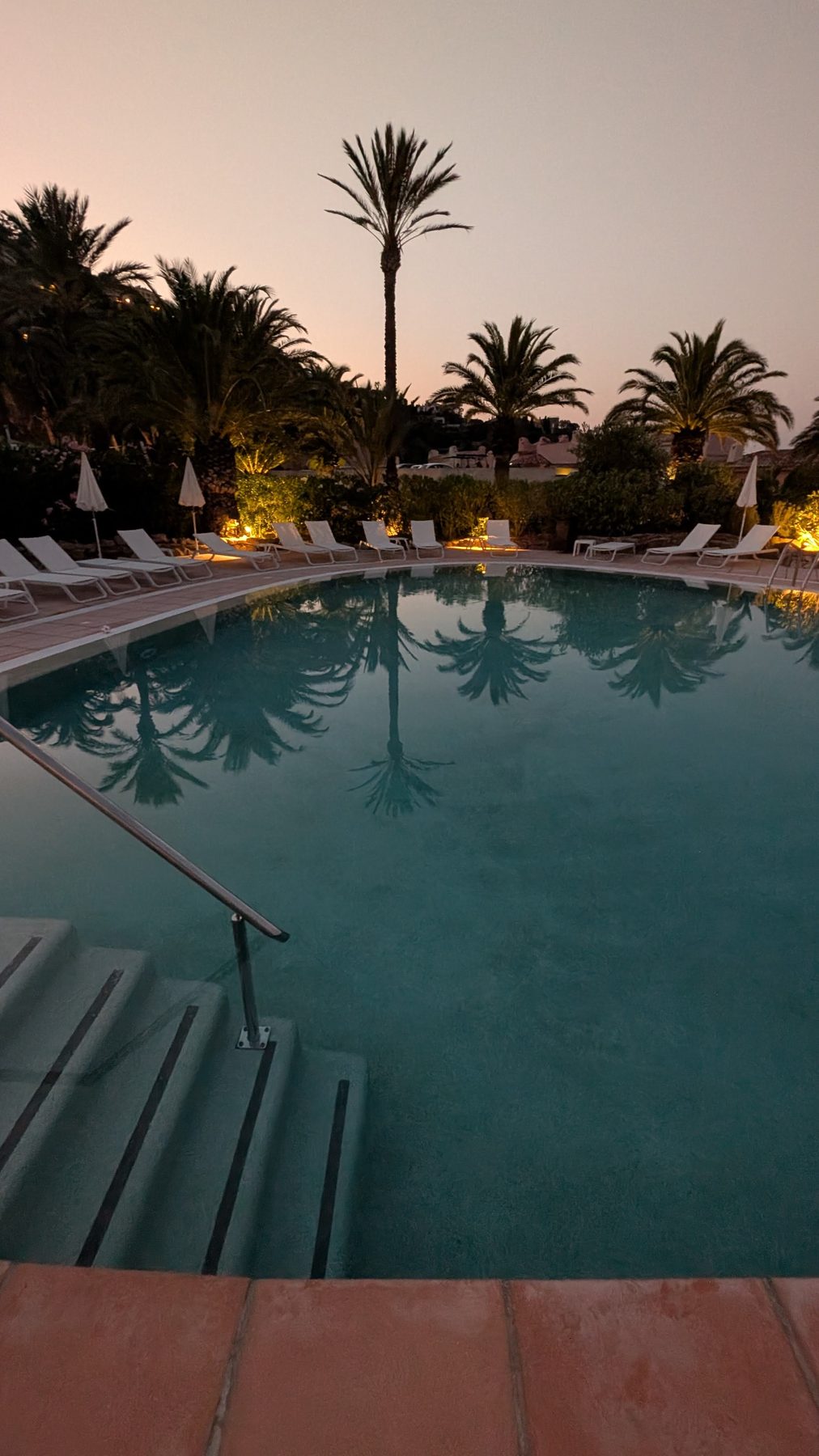 Shallower Summer Club basin at twilight, 1.20 m